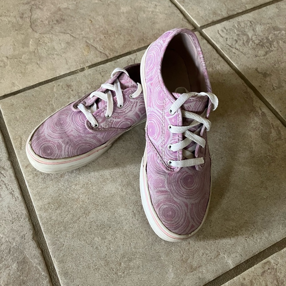 Purple lace up vans color no longer in production. Size 4